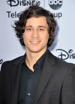 Peter Gadiot