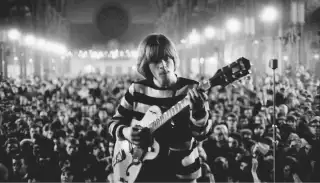 Batu dan Brian Jones