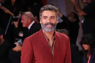 Oscar Isaac Embraces Julian Schnabel as ‘In the Hand of Dante’ Scores 8-Minute Venice Ovation