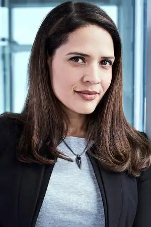Monique Gabriela Curnen